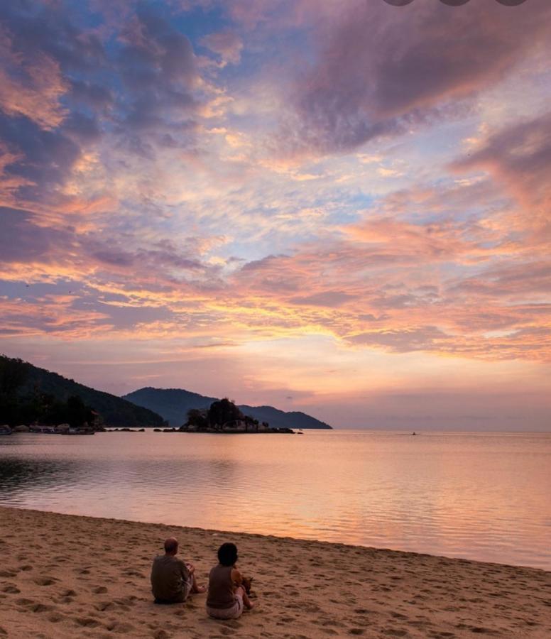 Batu Ferringhi Luxury Seaview Suite - 3Br 外观 照片
