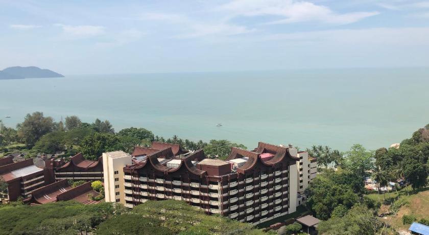 Batu Ferringhi Luxury Seaview Suite - 3Br 外观 照片
